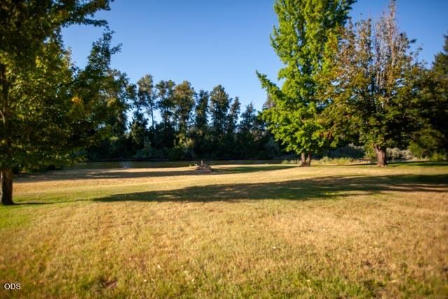 2990 S River Road, Grants Pass, OR 97527