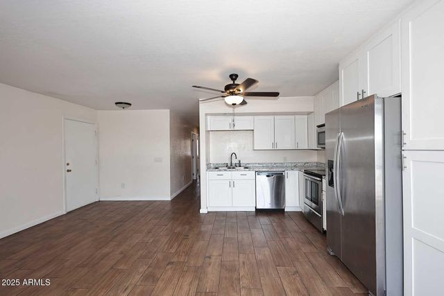 532 W 9th Street Apt 201, Mesa, AZ 85201