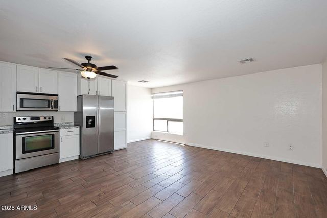 532 W 9th Street Apt 201, Mesa, AZ 85201