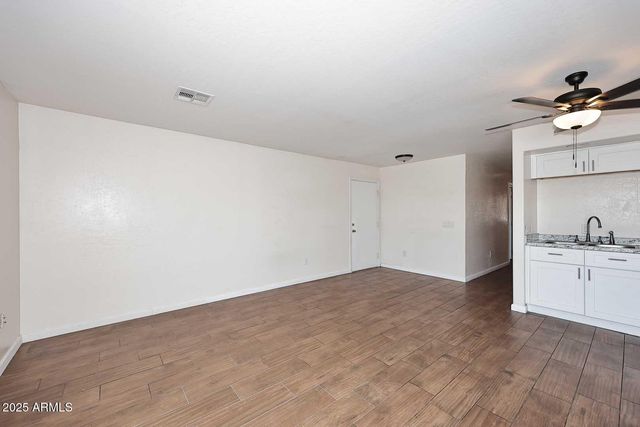 532 W 9th Street Apt 201, Mesa, AZ 85201