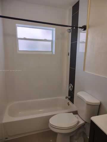 521 NE 62nd St 4, Miami, FL 33138