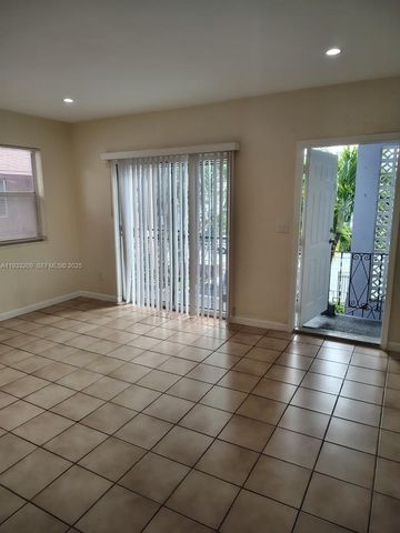 521 NE 62nd St 4, Miami, FL 33138