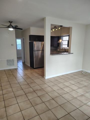 521 NE 62nd St 4, Miami, FL 33138