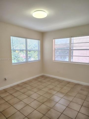 521 NE 62nd St 4, Miami, FL 33138