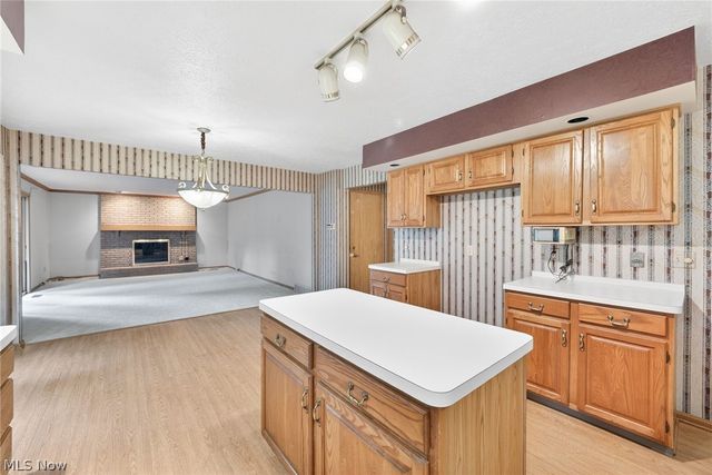 5532 Quail Run, North Olmsted, OH 44070