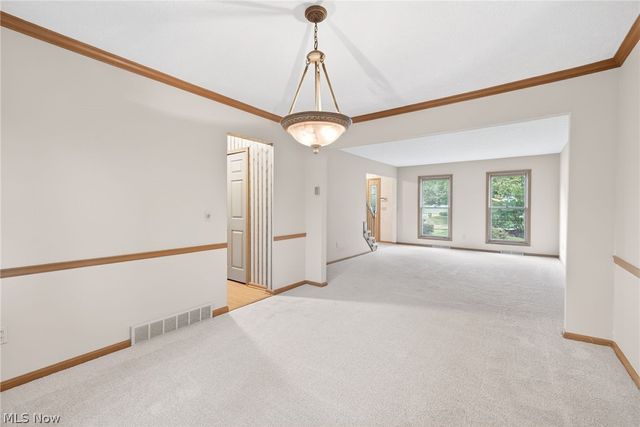 5532 Quail Run, North Olmsted, OH 44070