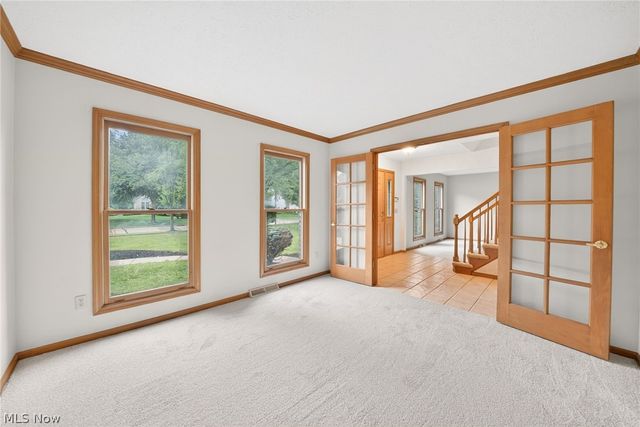 5532 Quail Run, North Olmsted, OH 44070