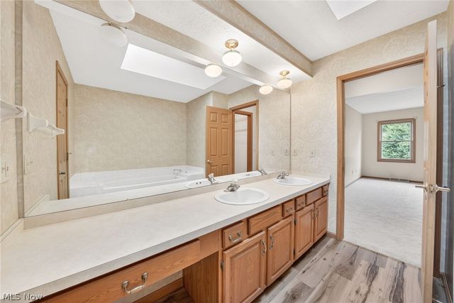 5532 Quail Run, North Olmsted, OH 44070