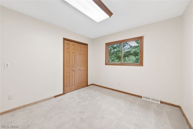 5532 Quail Run, North Olmsted, OH 44070