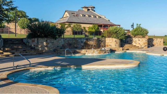 7435 S Aberdeen Drive, Cleburne, TX 76033