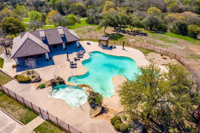 7435 S Aberdeen Drive, Cleburne, TX 76033