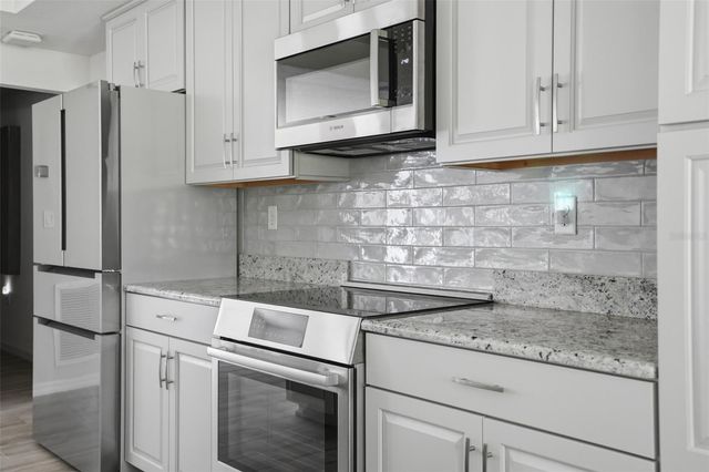 10345 MEADOW WREN AVENUE, Weeki Wachee, FL 34613