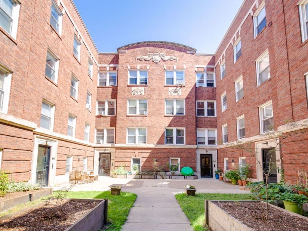 838 E 53rd Street 2E, Chicago, IL 60615