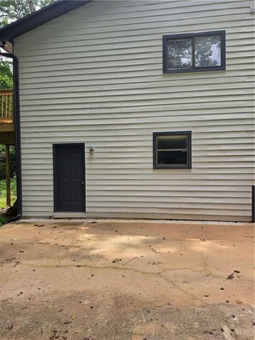 3321 Border Drive, Stone Mountain, GA 30087