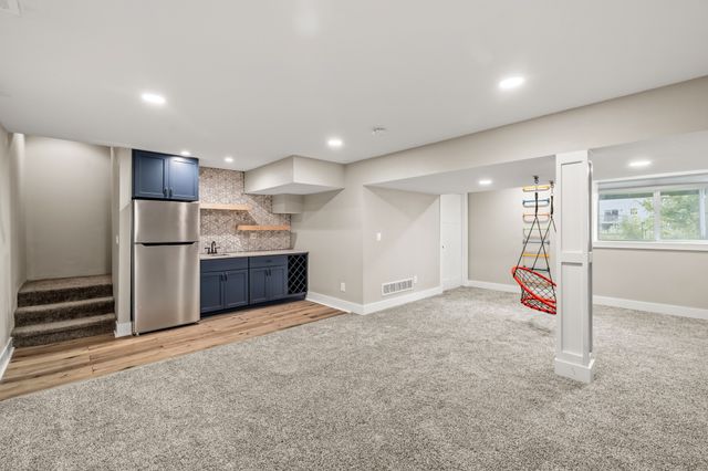 412 SE 15th Street, Grimes, IA 50111