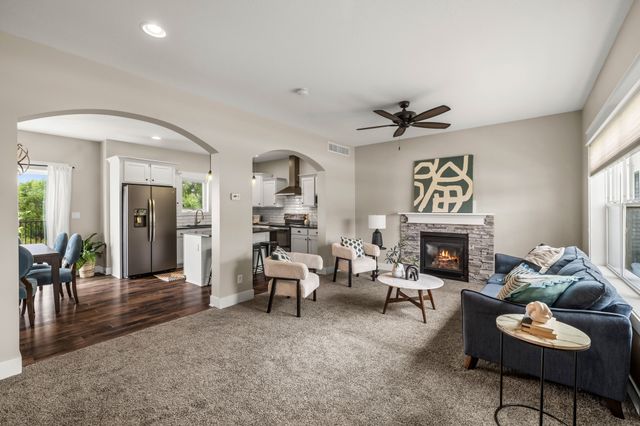 412 SE 15th Street, Grimes, IA 50111