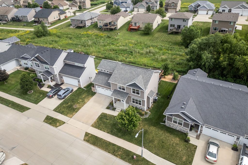 412 SE 15th Street, Grimes, IA 50111
