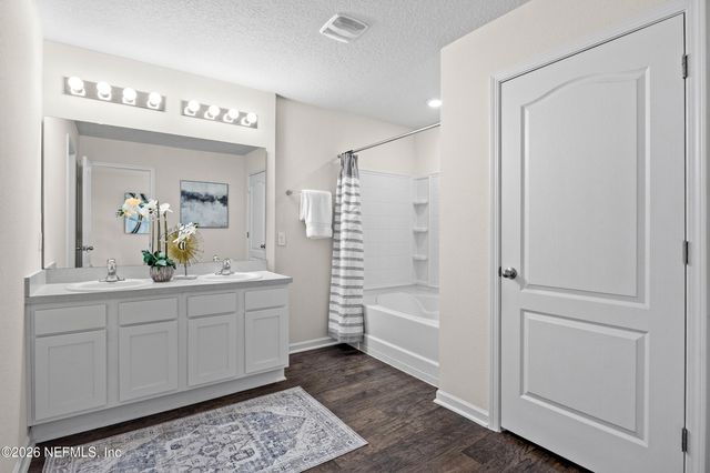 2555 OAK STREAM Drive, Green Cove Springs, FL 32043