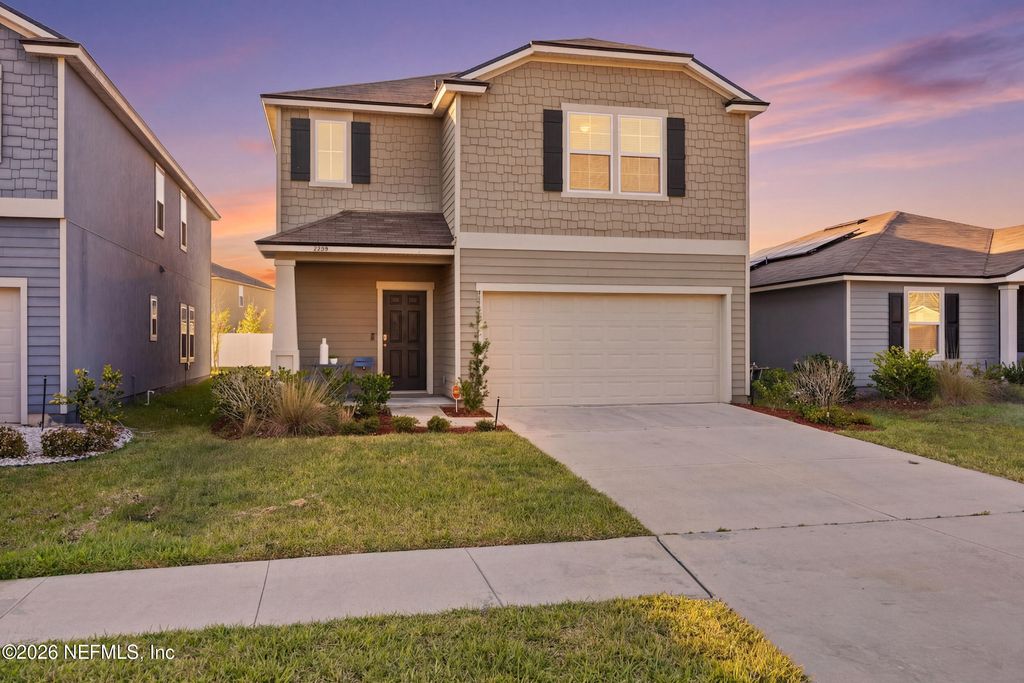 2555 OAK STREAM Drive, Green Cove Springs, FL 32043