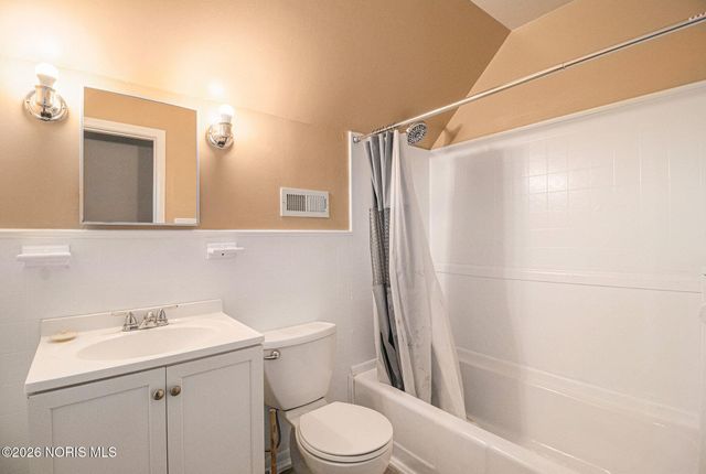 4705 W Bancroft Street, Toledo, OH 43615