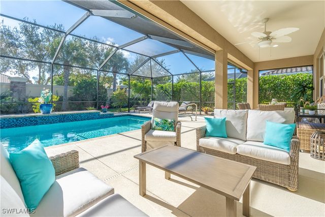 9332 Fieldstone LN, Naples, FL 34120