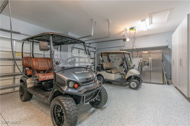 9332 Fieldstone LN, Naples, FL 34120