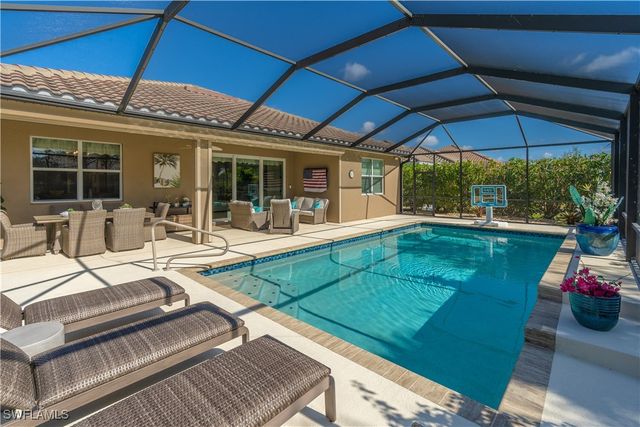 9332 Fieldstone LN, Naples, FL 34120