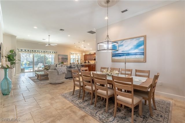 9332 Fieldstone LN, Naples, FL 34120