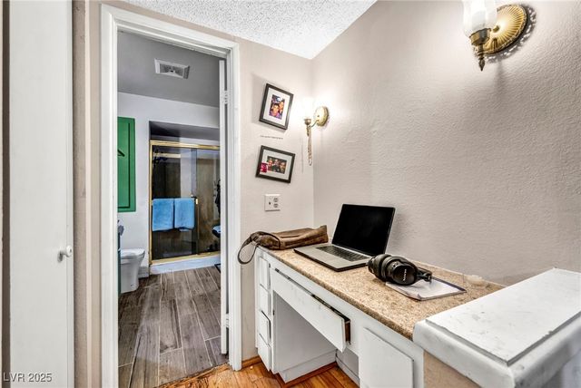 3970 Shadow Wood Avenue, Las Vegas, NV 89121