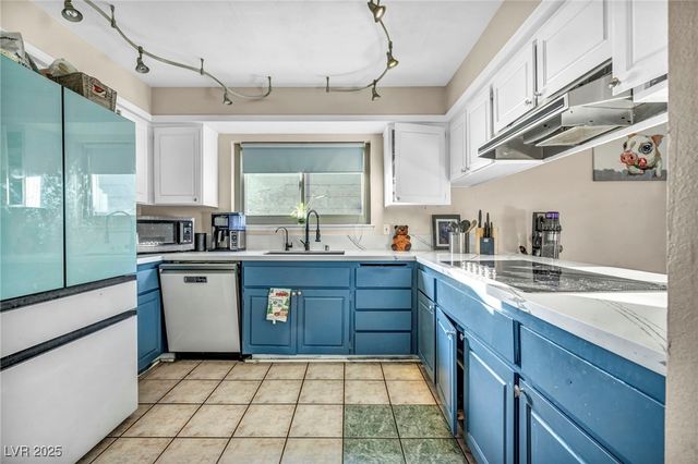 3970 Shadow Wood Avenue, Las Vegas, NV 89121