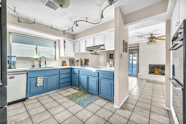 3970 Shadow Wood Avenue, Las Vegas, NV 89121