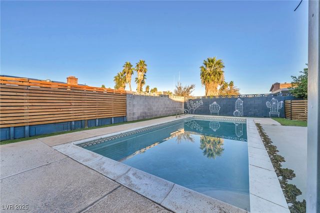 3970 Shadow Wood Avenue, Las Vegas, NV 89121