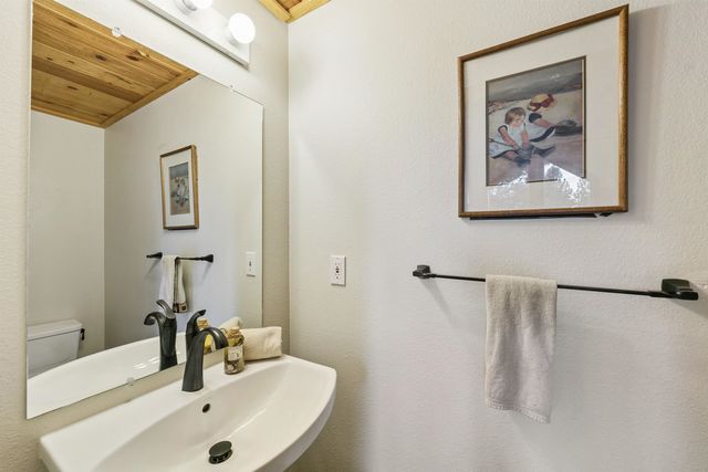 13074 Stockholm Way, Truckee, CA 96161