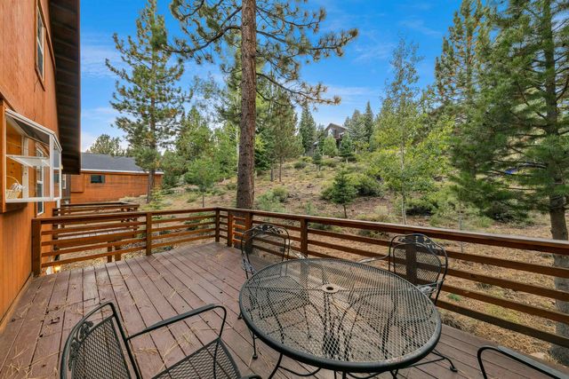 13074 Stockholm Way, Truckee, CA 96161