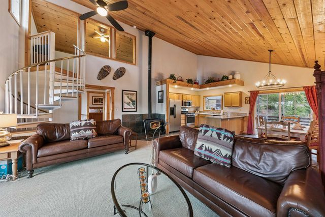 13074 Stockholm Way, Truckee, CA 96161