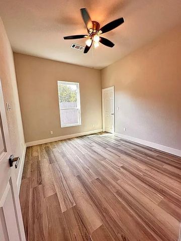 195 Covert DR, Tow, TX 78672