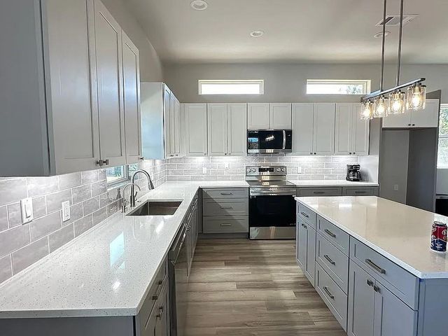 195 Covert DR, Tow, TX 78672