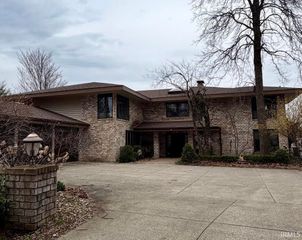 753 River Pointe Place, Mishawaka, IN 46544