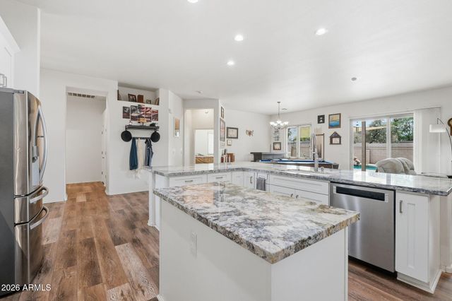 11203 W Cottonwood Lane, Avondale, AZ 85392
