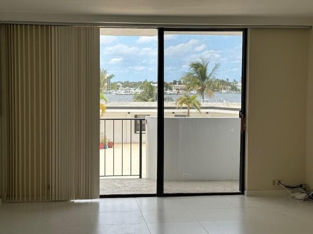 1208 Marine Way 108, North Palm Beach, FL 33408