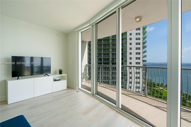 1750 N Bayshore Dr 2401, Miami, FL 33132