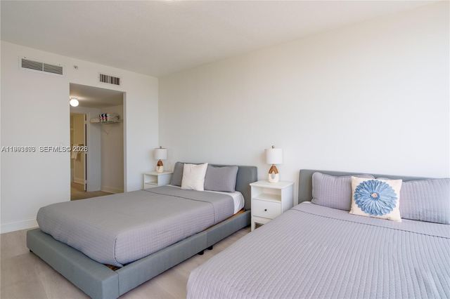 1750 N Bayshore Dr 2401, Miami, FL 33132