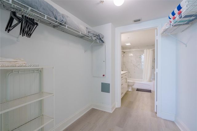 1750 N Bayshore Dr 2401, Miami, FL 33132