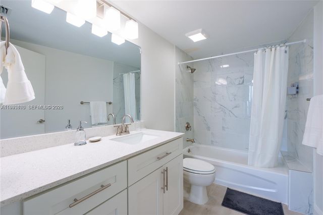 1750 N Bayshore Dr 2401, Miami, FL 33132