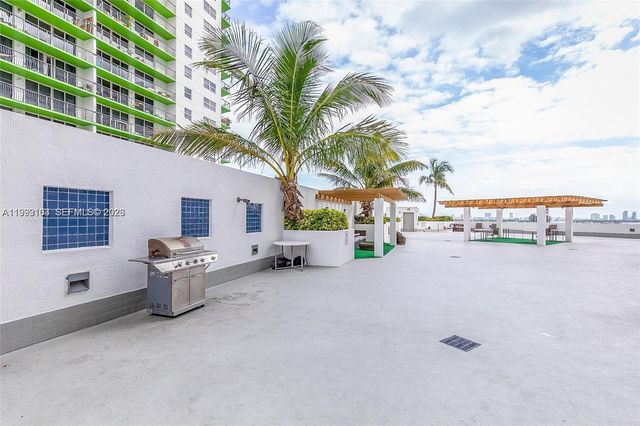 1750 N Bayshore Dr 2401, Miami, FL 33132