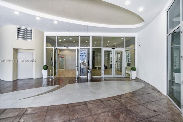 1750 N Bayshore Dr 2401, Miami, FL 33132