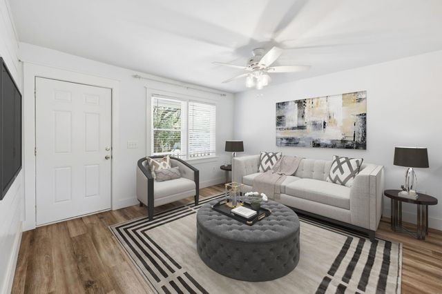 404 Saint Charles Court, Charleston, SC 29407