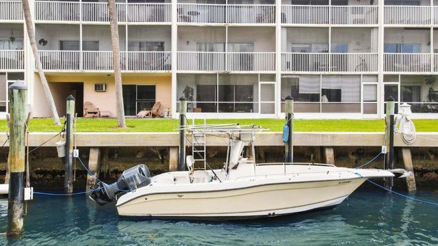 120 Lehane Terrace 109, North Palm Beach, FL 33408