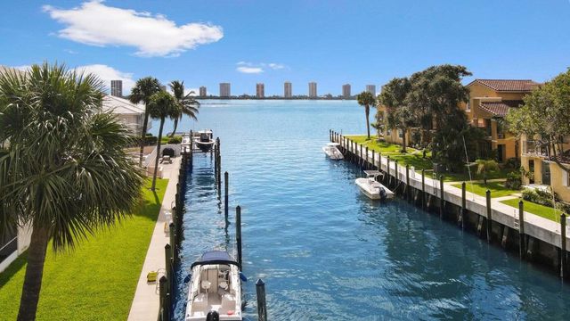 120 Lehane Terrace 109, North Palm Beach, FL 33408