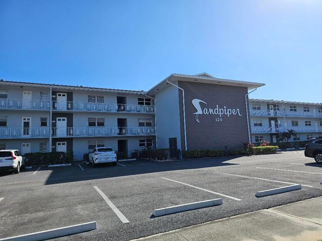 120 Lehane Terrace 109, North Palm Beach, FL 33408